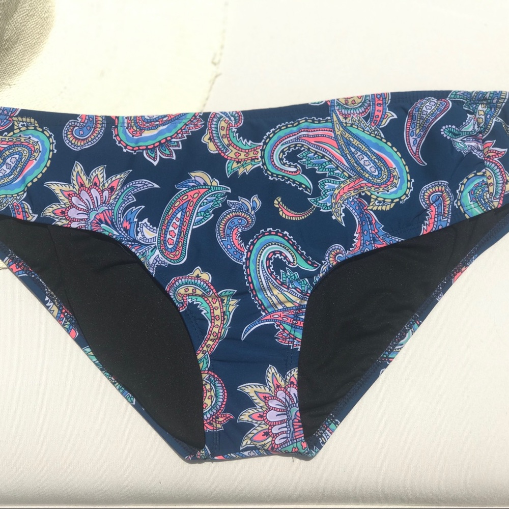 🔥 3/$15 Paisley Print Alex Marie Hipster Bottoms